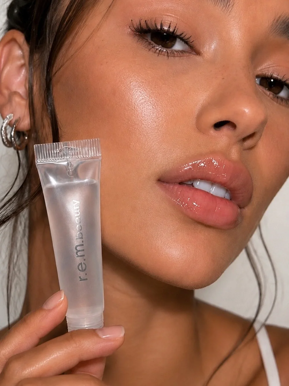 R.E.M. Beauty utmost importance plumping lip gloss.✨NIB